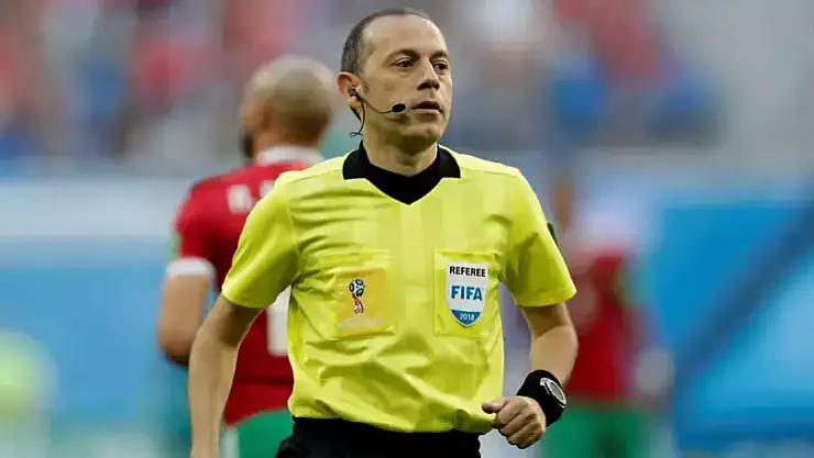 Cüneyt Çakır Neden Hakemliği Bıraktı?