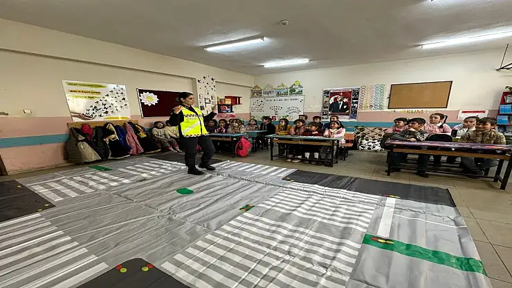 Hamur'da spor güvenliği ve trafik eğitimi toplantısı