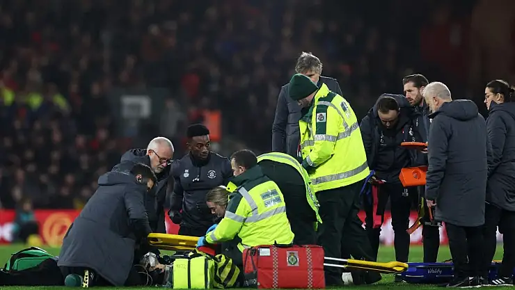 Bournemouth Luton Town Maçı Neden Durdu?