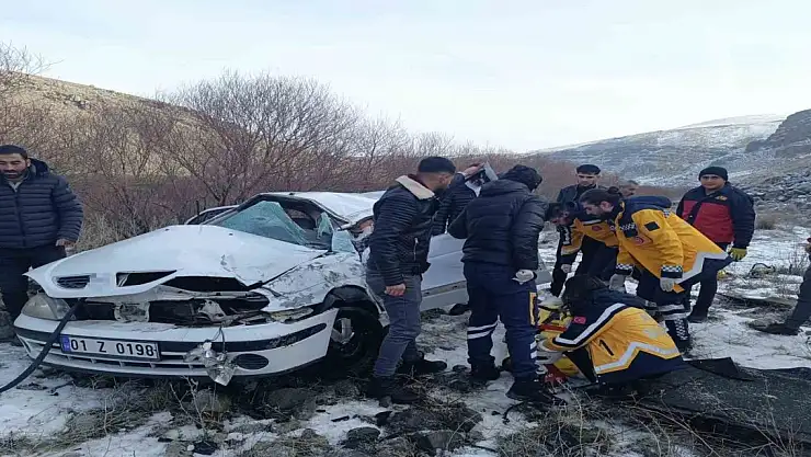 Ağrı'da kaza: 3 yaralı