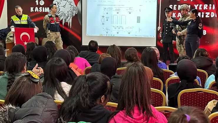 Gençlere  'Jandarma Mesleği'ni anlattılar