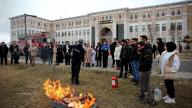 Ağrı İÇÜ'de yangın tatbikatı