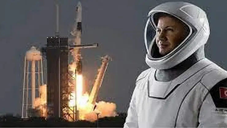 Uzaydaki ilk Türk astronot Alper Gezeravcı! Uzaya giderken bakın yanında ne götürmüş?