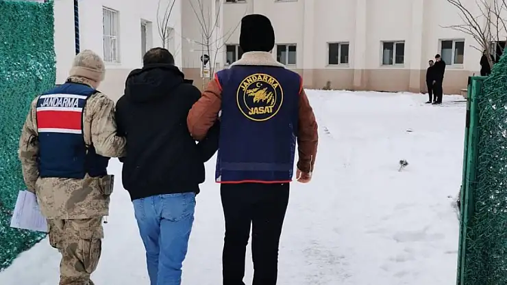 Ağrı'da 10 yıl hapis cezası bulunan firari yakalandı