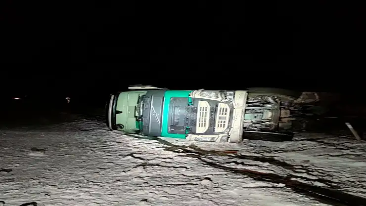 Ağrı'da 2 ayrı noktada trafik kazası: 4 yaralı