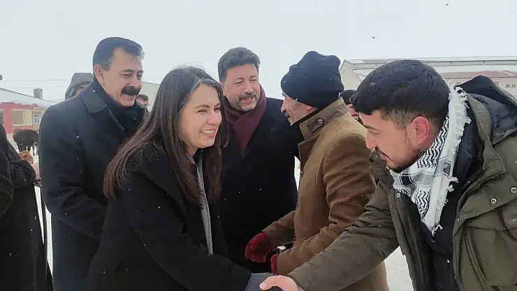 DEM Parti Adayları Ağrı Hayvan Borsasında