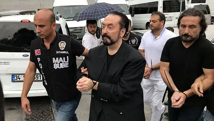 Adnan Oktar Neden Hapiste?