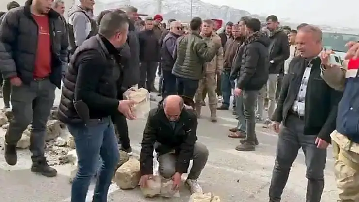 İran sınırındaki kuyruk şoförleri çıldırttı! Tam 30 kilometre