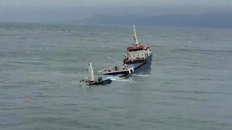 Marmara Denizi'nde kargo gemisi battı