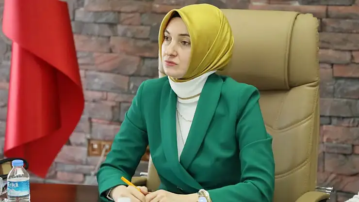 Ağrı Valisi ve eşi hayatlara dokunuyor