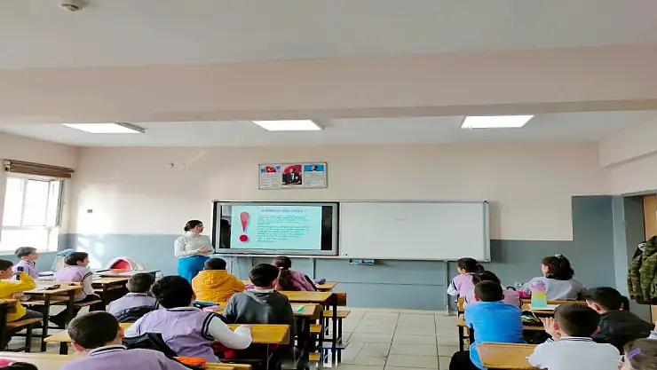 Ağrı'da öğrencilere