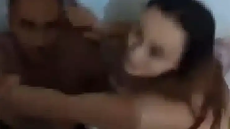 Yengesini Başka Erkekle Yakaladı: Bildiğin Gibi Değil
