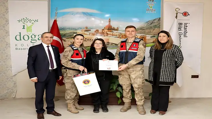 Resim yarışması kazananları ödülleri ile buluştu