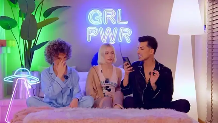 Aleyna Tilki ve Kerimcan Durmaz'dan Sosyal Medyayı Sallayan Yatak Odası Sohbeti!