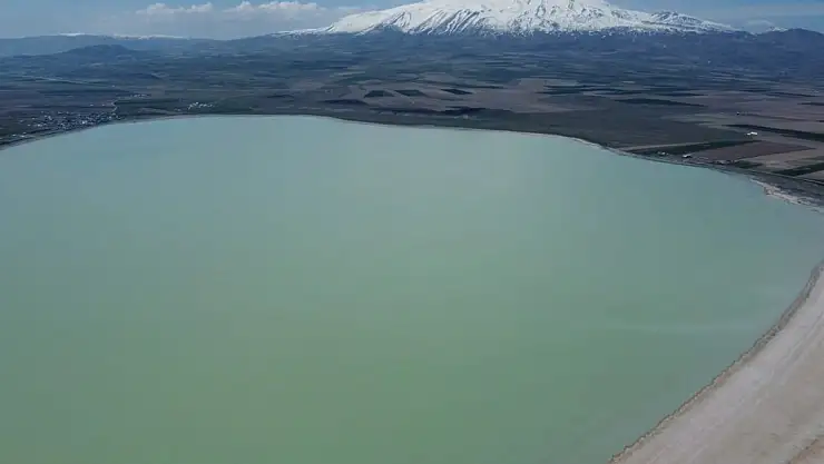 Kuş cenneti Arin Gölü'nde kuraklık tehlikesi