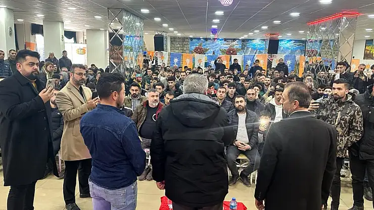 Patnos'ta gençler sordu Taşkın yanıtladı