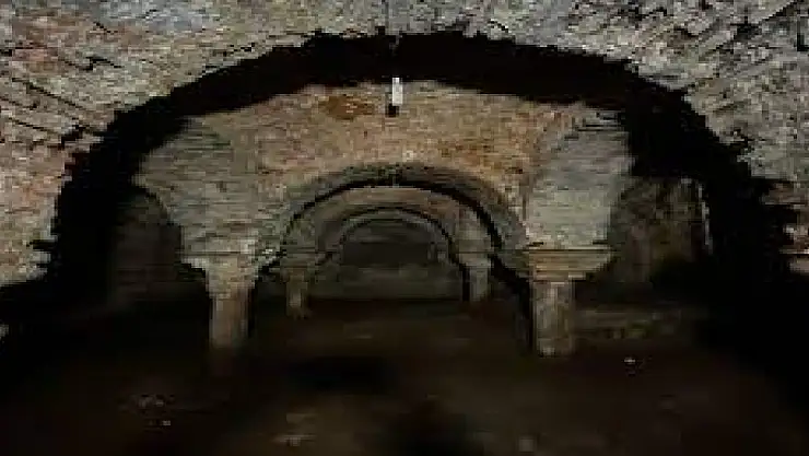 Tarihî Bir Hazine'nin Gizemi: Altıntepe