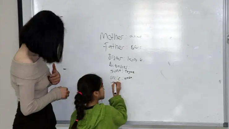 Ağrı'da Geleceğe Hazırlık: Üniversiteli Gönüllülerin Çabası