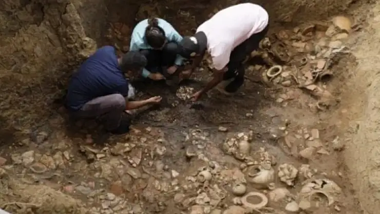 1300 yıllık! Altınlarla Süslü Mezar Bulundu