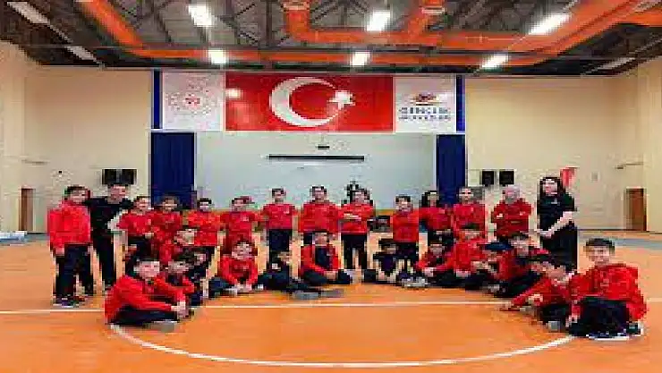 Ağrı Gençlik Merkezlerindeki Kurslara Büyük İlgi