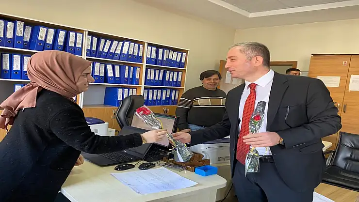 Kökrek, 8 Mart Dünya Kadınlar Günü'nde çalışan kadınları kutladı