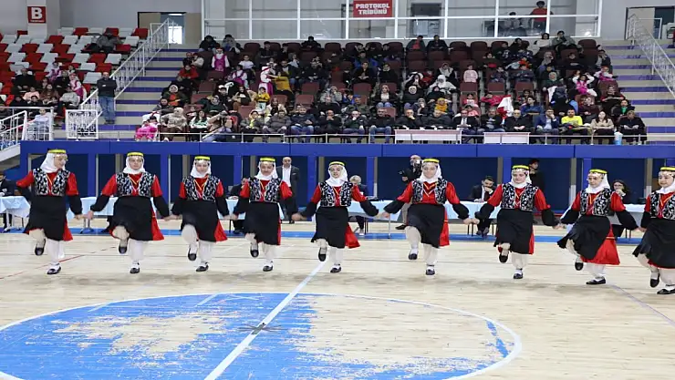 Ağrı'da Halk Oyunları İl Birinciliği Heyecanı