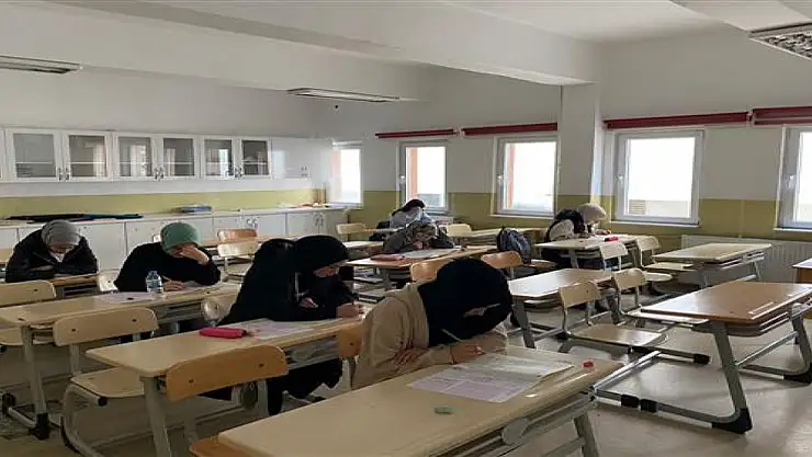 Ağrı'da Umre Ödüllü Yarışmaya büyük ilgi