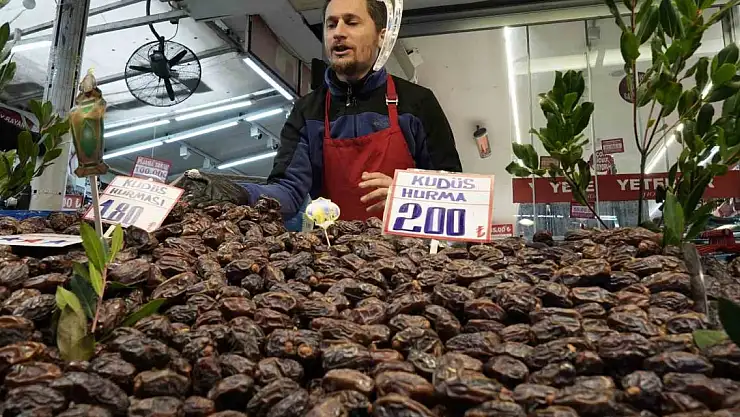 En iyi hurma nasıl anlaşılır? Yıkanmış hurma zararlı mı?