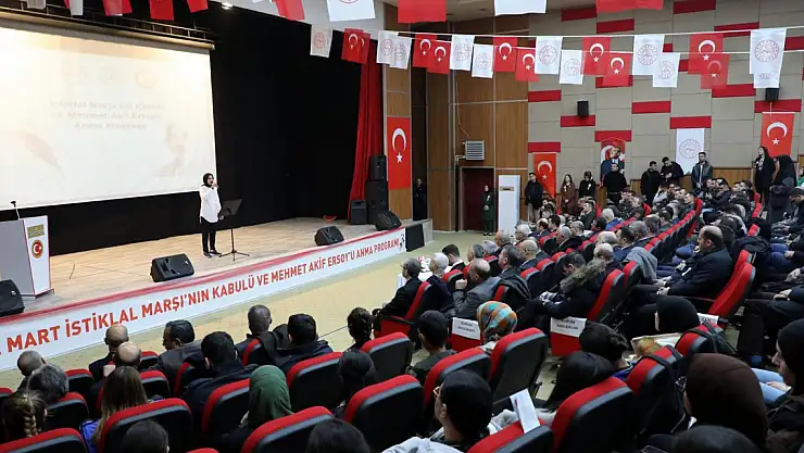 Ağrı'da İstiklal Marşı'nın Kabulü törenlerle kutlandı