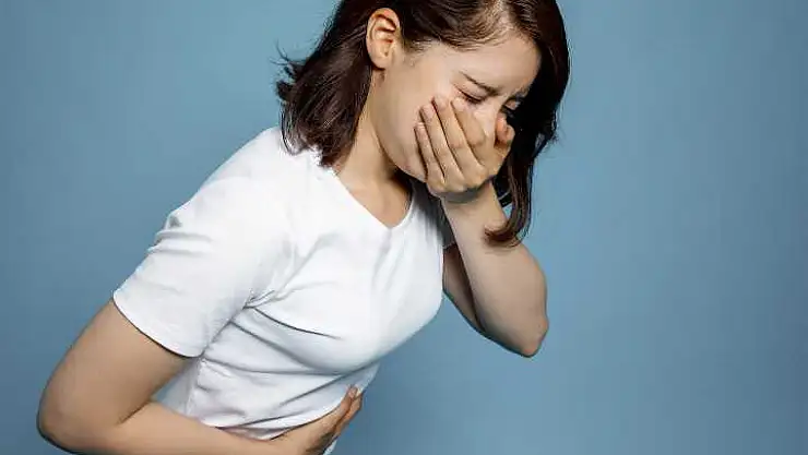 Oruçluyken mide bulantısı neden olur?