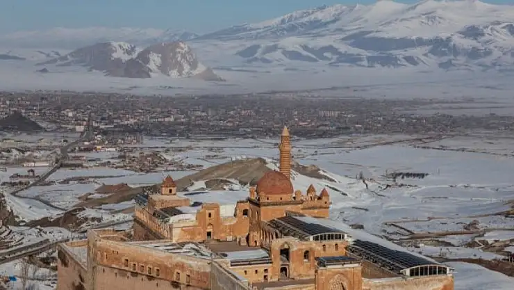 Ağrı en ünlü turizm şehirlerini geçti