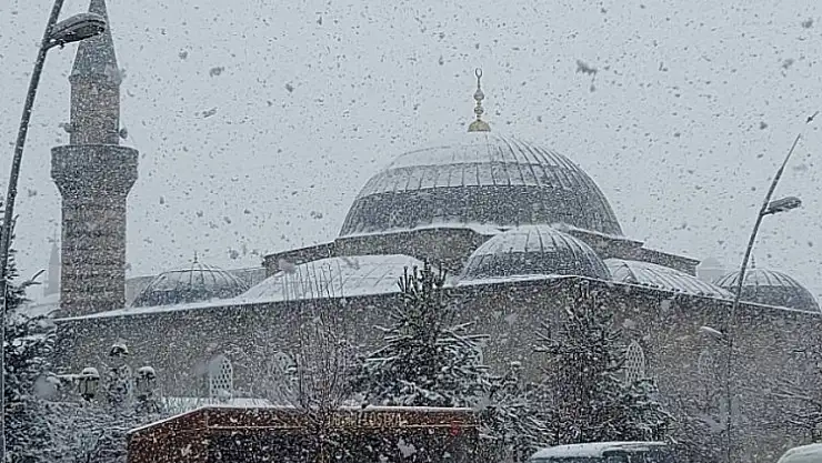Erzurum'da 147 köy yolu ulaşıma kapalı