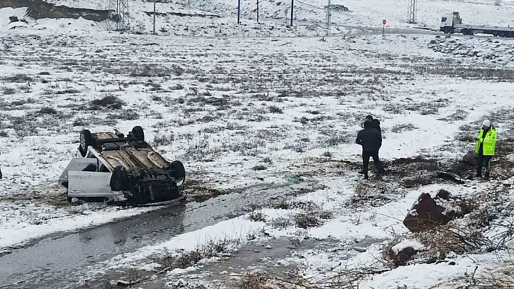 Kaygan yolda takla attı