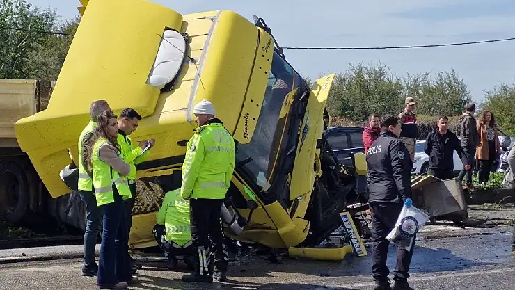 Katliam gibi kaza 5 ölü, 2 yaralı! Her yer kan içerisinde