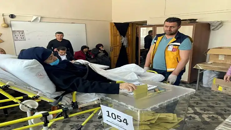 Ağrı'da hastalar sandığa taşınacak