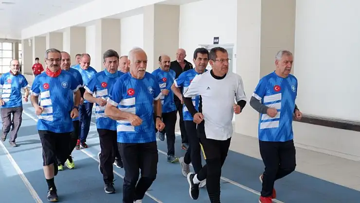 Yaş 70 İş Bitmemiş! Bu yaşta Maratona hazırlanıyorlar