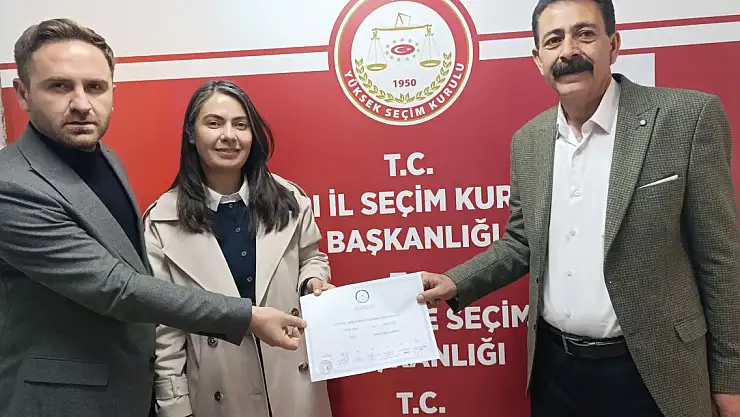 Hazal Aras Resmen Ağrı Belediye Başkanı
