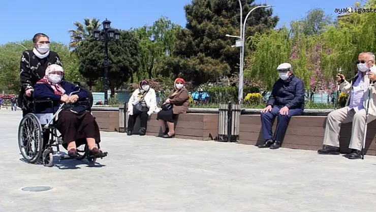 Yaşlı ve Engelli aylıkları hesaplara yatıyor