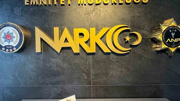 Ağrı'dan Erzurum'a uyuşturucu götürürken yakalandılar