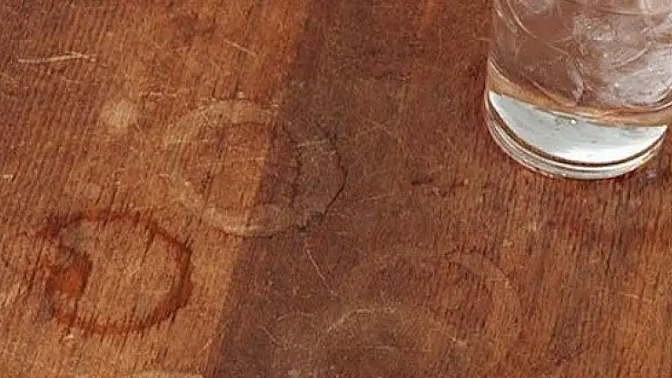 Masadaki bardak lekelerine kesin çözüm