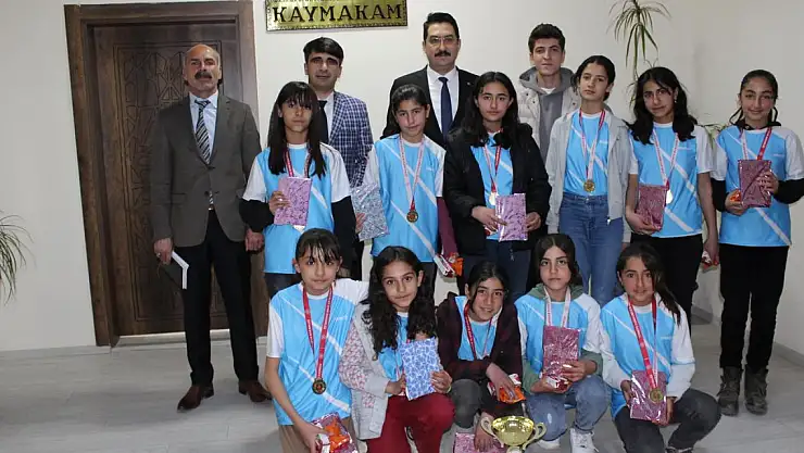 Köy Okulu Ağrı'yı finallerde temsil edecek