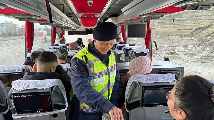 Ağrı'da asayiş ve trafik tedbirleri en üst seviyeye çıkarıldı
