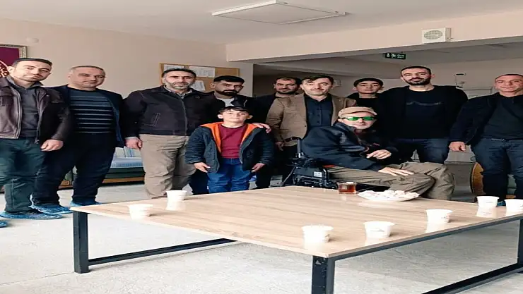 Öğrencilerinden MS Hastası öğretmene vefa ziyareti