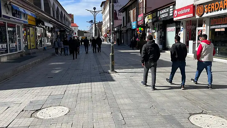 Ağrı'da taş üstünde taş kalmadı