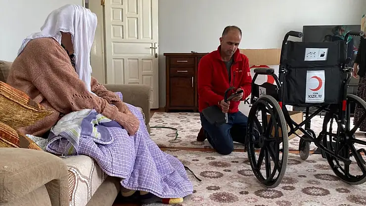 Ağrı'da Kızılay 3 bin 400 aileye iftarlık ulaştırdı