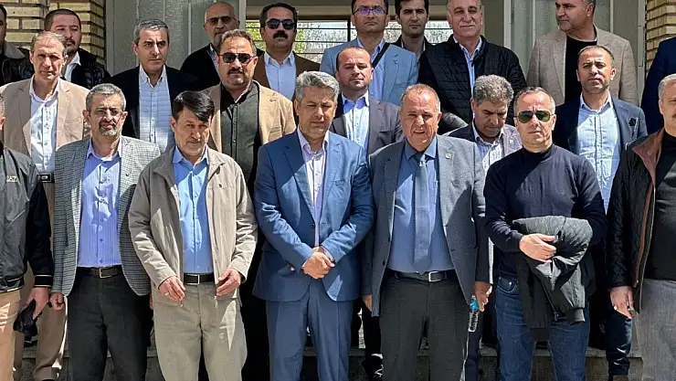 Van heyeti savaş dinlemedi İran'a gitti
