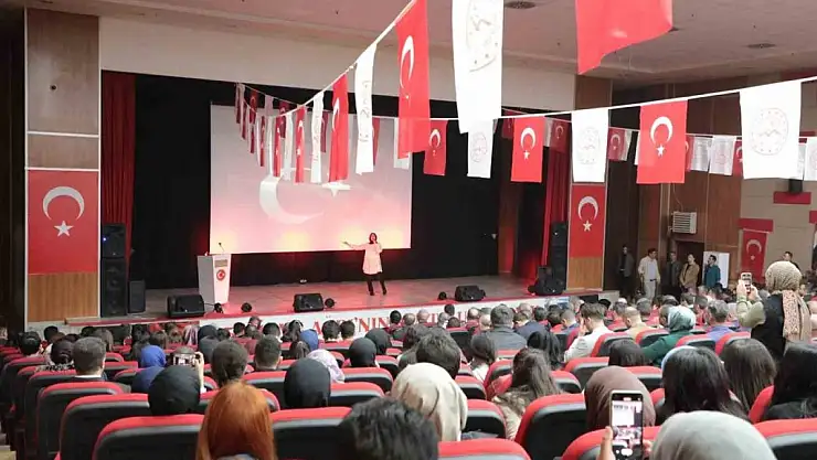 Ağrı'nın kurtuluşu coşkuyla kutlandı