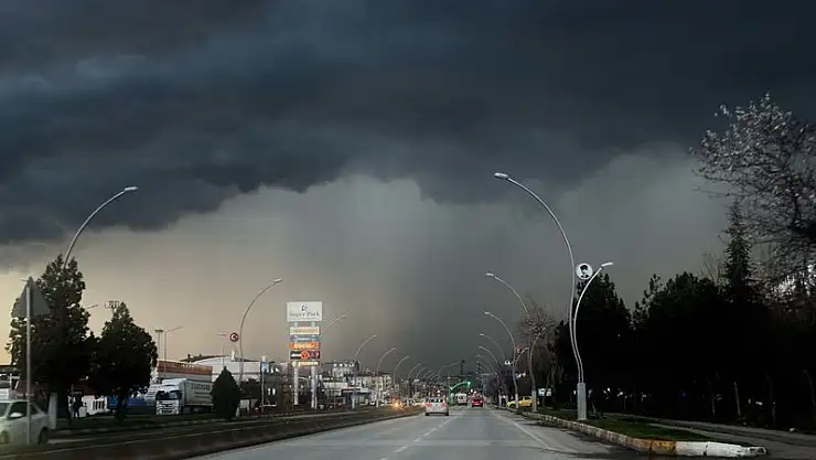 Meteoroloji'den gök gürültülü sağanak yağmur uyarısı! O iller dikkat