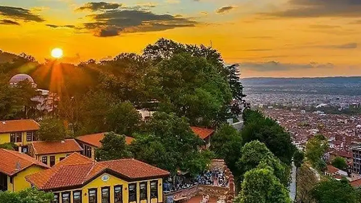 Bursalılar dikkat: Sıcak havaya aldanmayın! - 19 Nisan 2024 Cuma