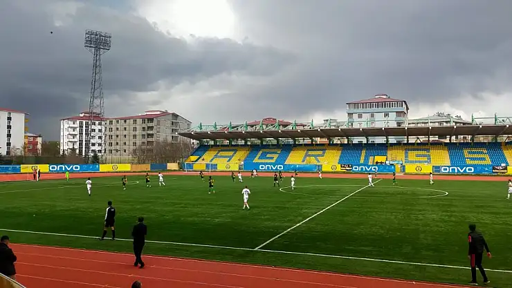 Ağrı 1970 Spor evinde hata yapmadı